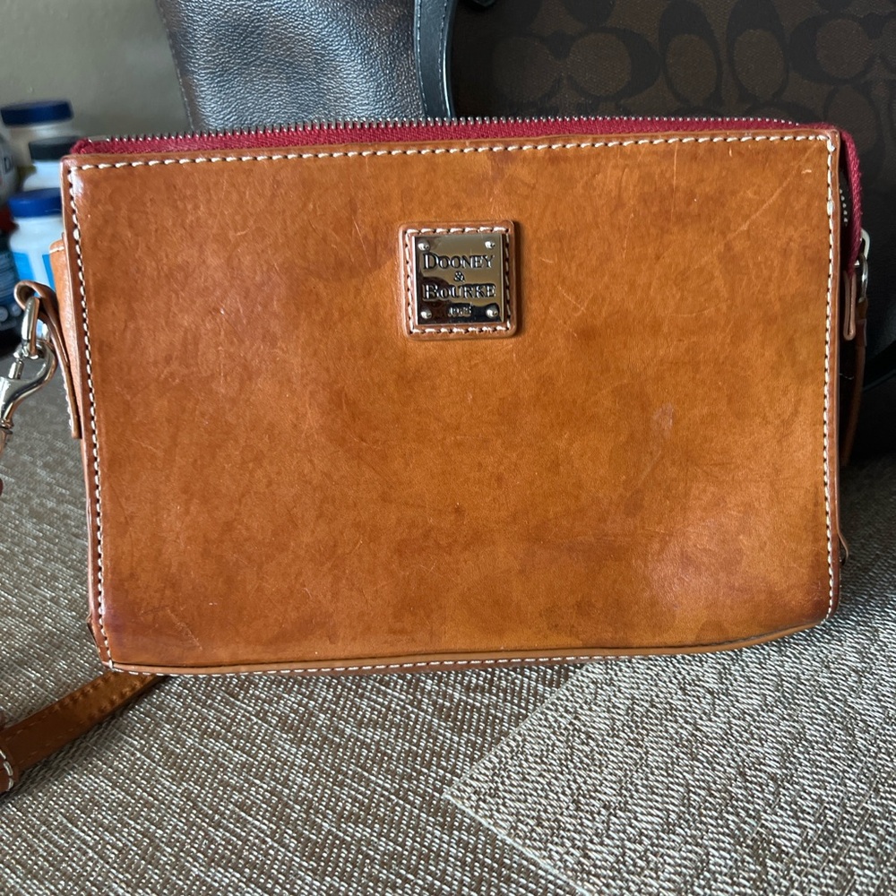 Dooney & Bourke Tan Leather Crossbody with Classic Design
